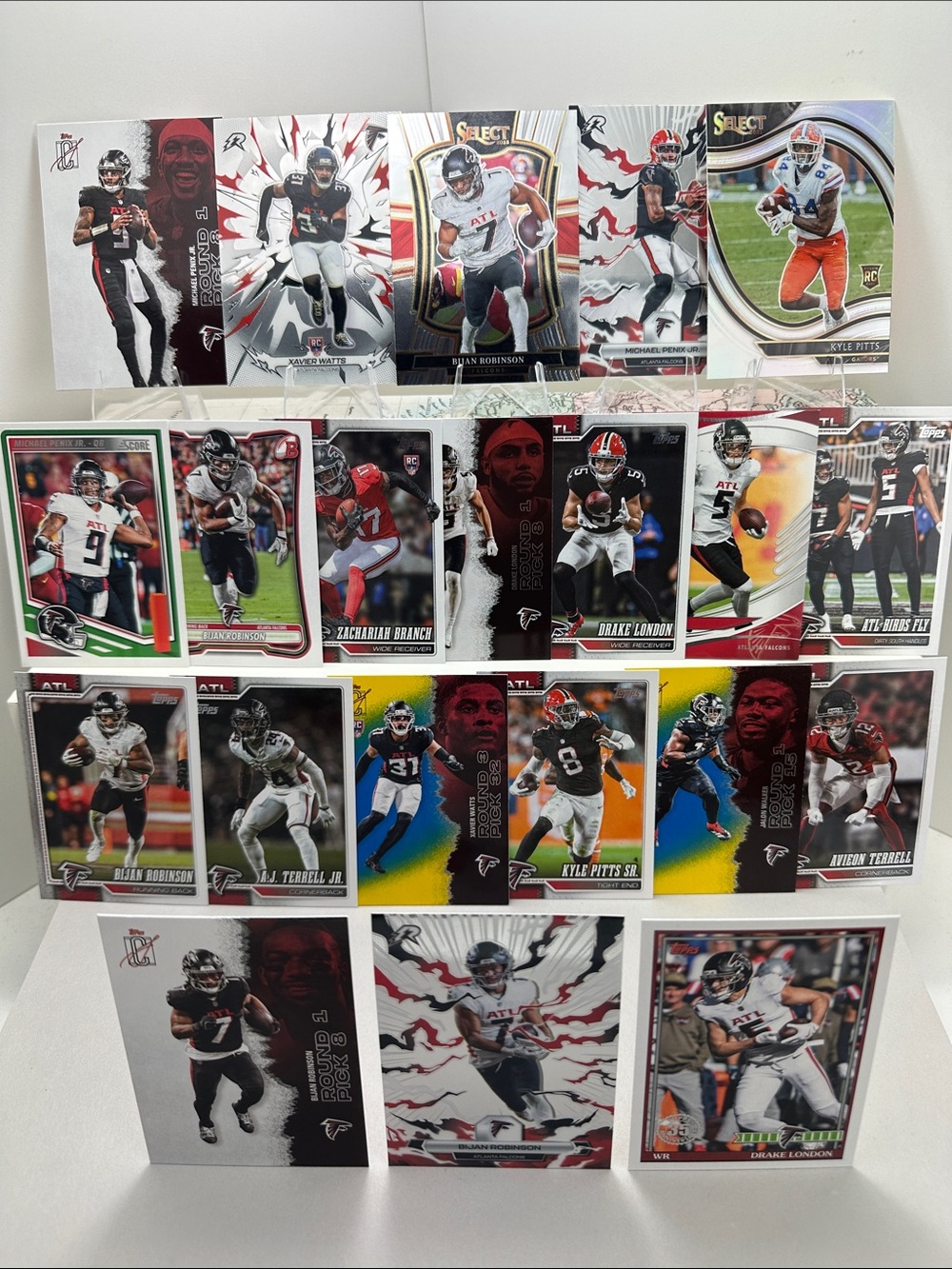 Bijon Robinson +Drake London/Michael Penix Falcons lot of 21 +Kyle Pitts Rookie